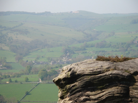 Looking down into the Manifold Valley